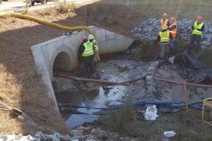 Vac-Con Recycler -Working in a culvert
