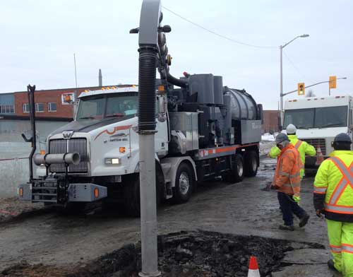 sewer pumper truck